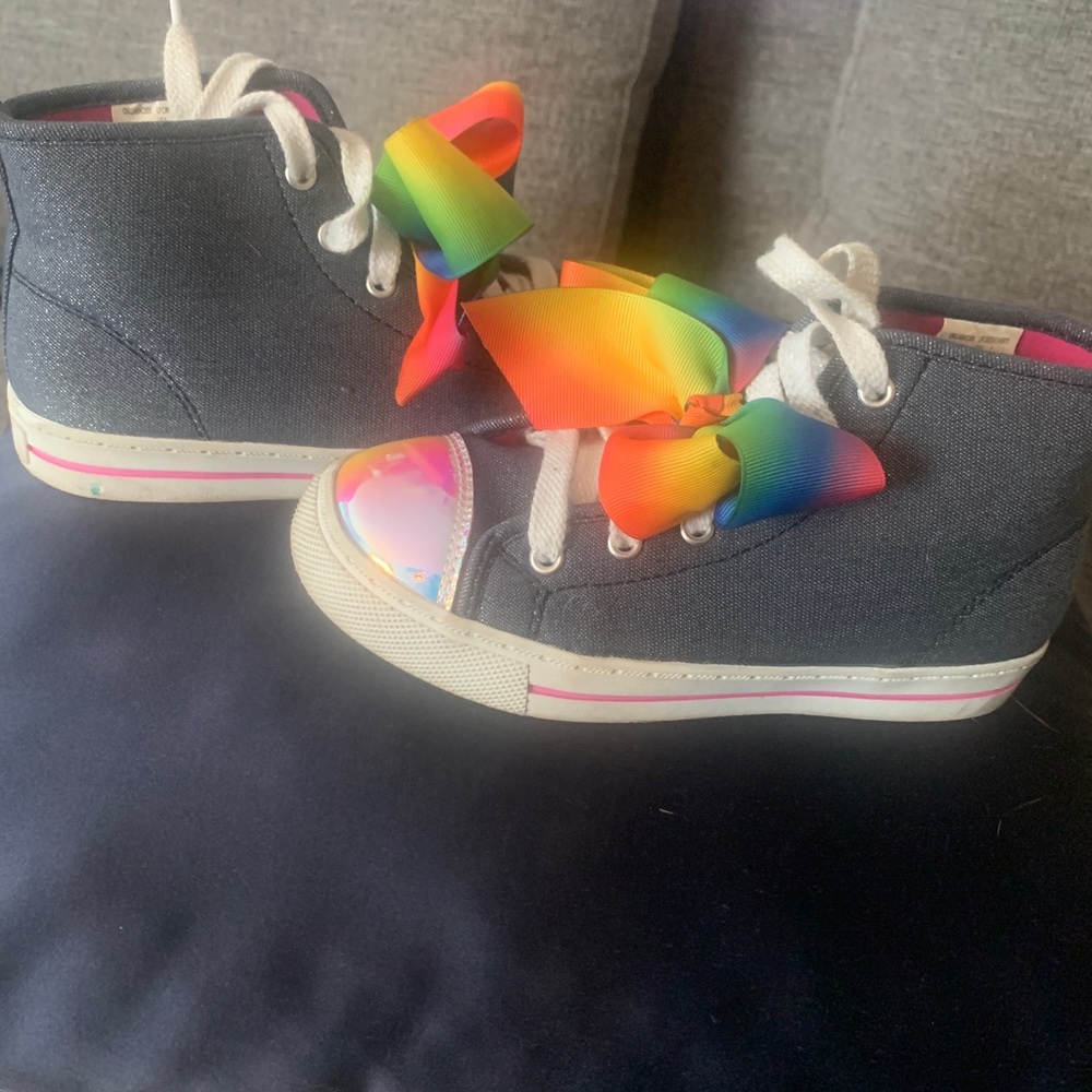 Fun girl gym shoes. Size 1. Worn rarely. Perfect condition.